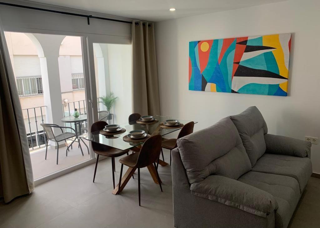 Encanto I solo familias y parejas en zona centro Conil De La Frontera Exterior foto
