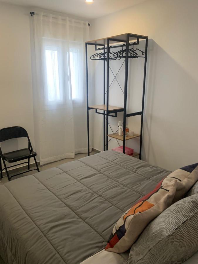 Encanto I solo familias y parejas en zona centro Conil De La Frontera Exterior foto